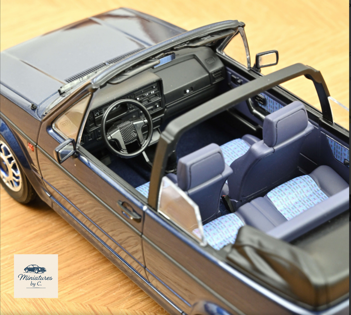 Volkswagen Golf Cabriolet Quartett. 1991. 1:18éme. Norev – Image 3