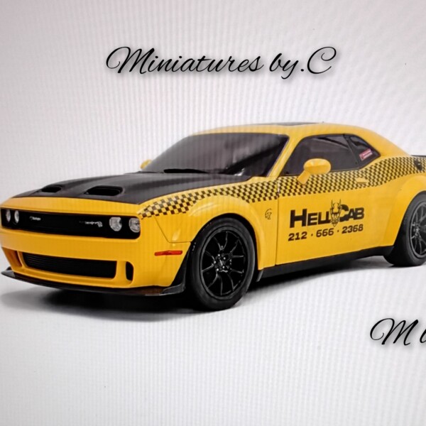 Dodge Challenger SRT Hellcat Redeye Widebody – NYC Hellcab – 2023-  1:18éme- Solido