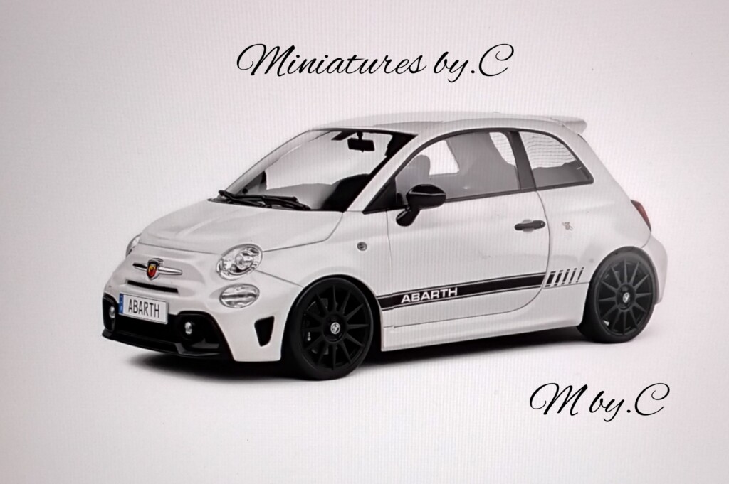 Fiat F595 Abarth – Ghiaccio White – 2022- 1:18éme- Solido