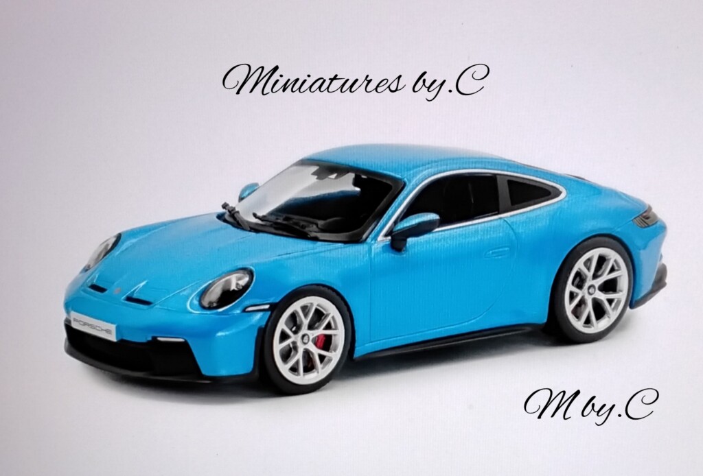 Porsche 911 (992) GT3 Touring – SOUTH SEA BLUE METALLIC – 2023- 1:43éme- Solido