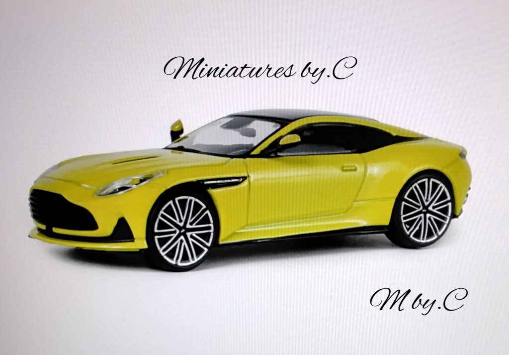 Aston Martin DB12 – LIME ESSENCE – 2023- 1:43éme- Solido