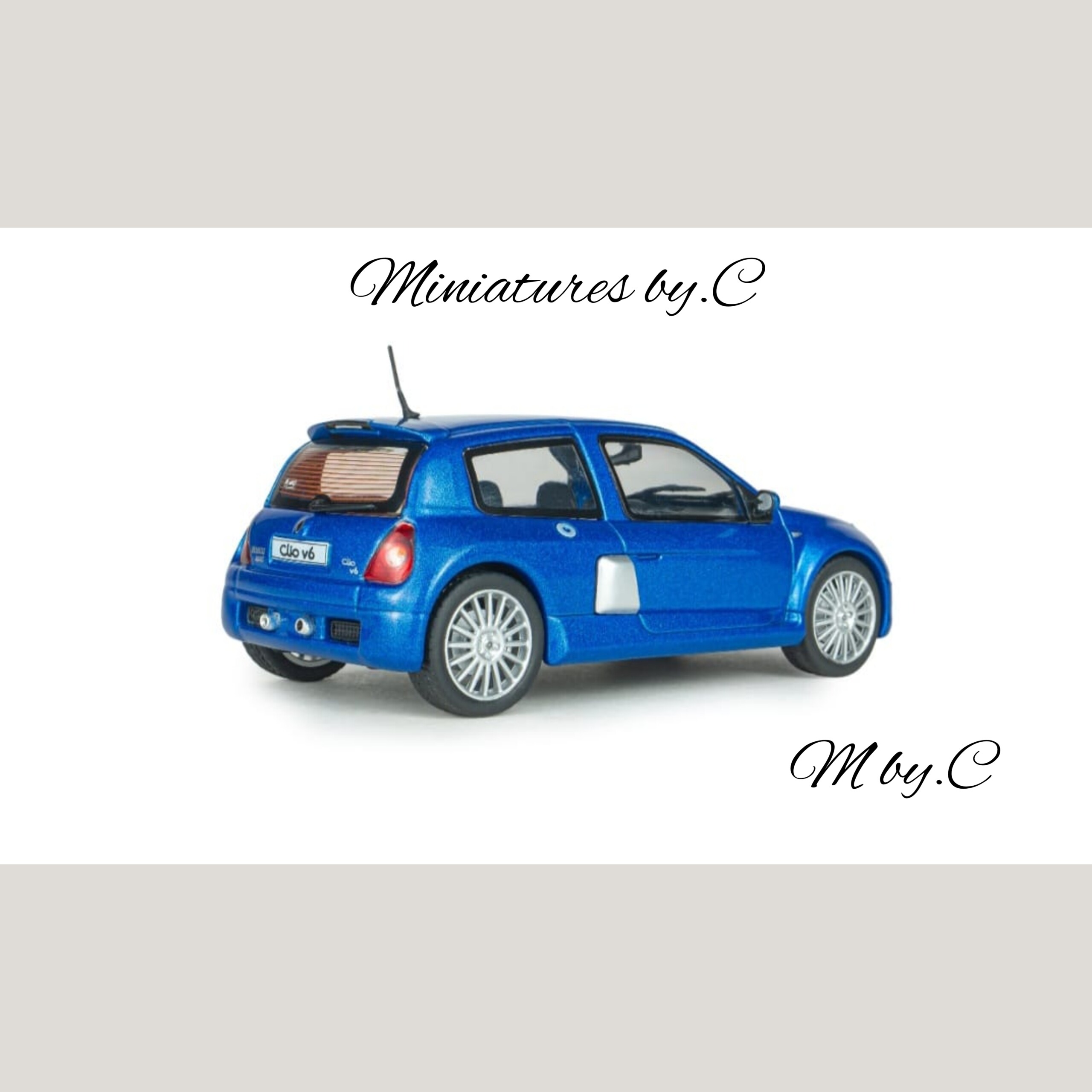 Renault Clio V6 Phase 2 Bleu Iliade – 1:43éme- Solido – Image 2