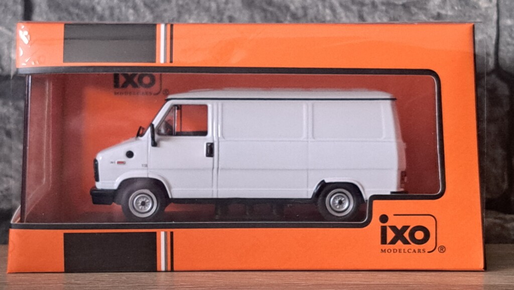 Fiat Ducato 1982- 1:43- Ixo
