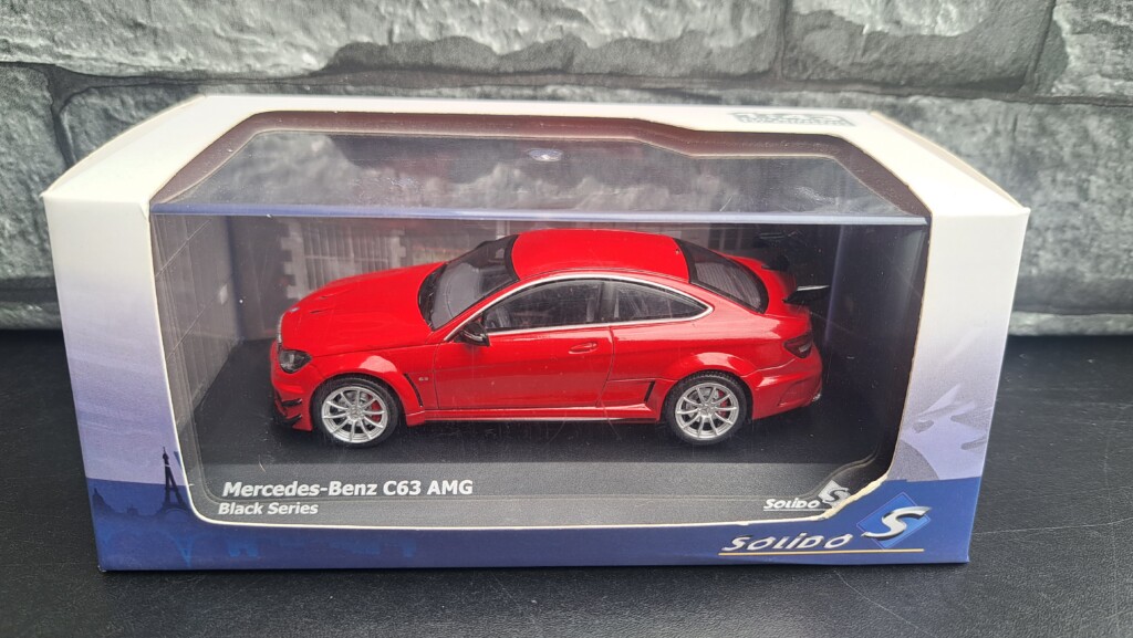 MERCEDES C63 AMG BLACK SERIES RED 1/43ème Solido