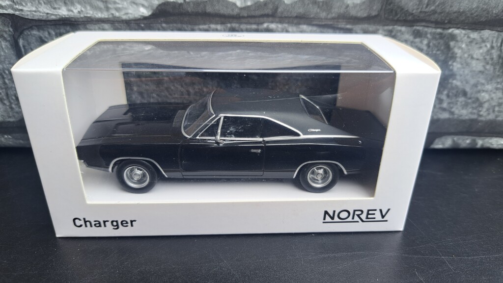 Dodge charger 1/43éme Norev