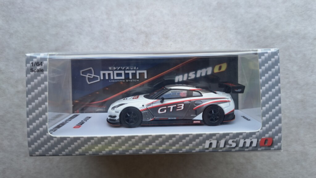 Nissan GT-R R35 Nismo 1/64ème kyosho