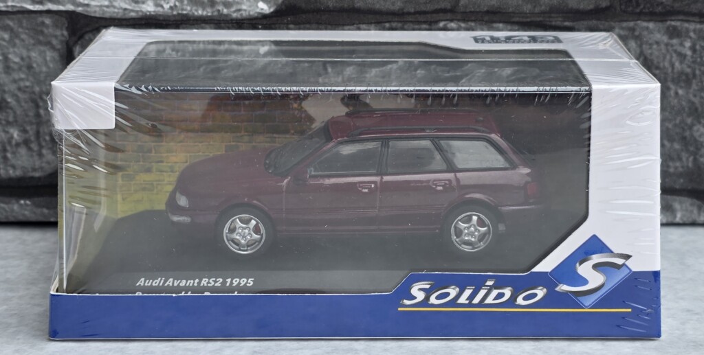 AUDI RS2 avant 1/43ème Solido