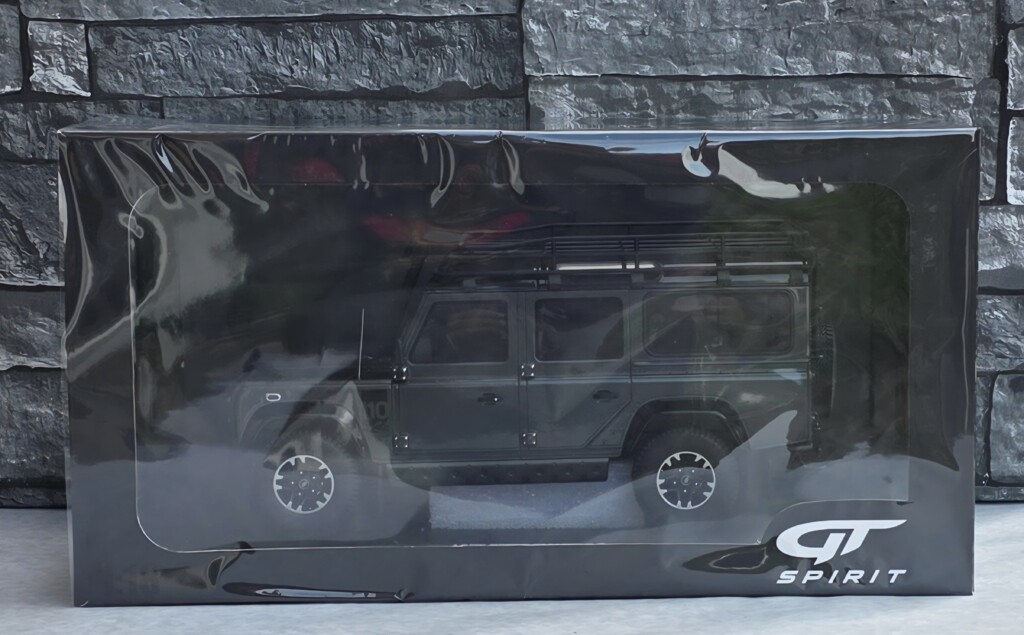 Land Rover Defender 110SW 1/18ème GT spirit