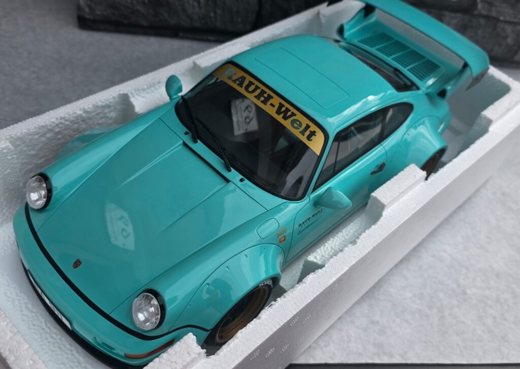 Porsche 911 (964) RWB Tiffany- 1:12ème- GT spirit